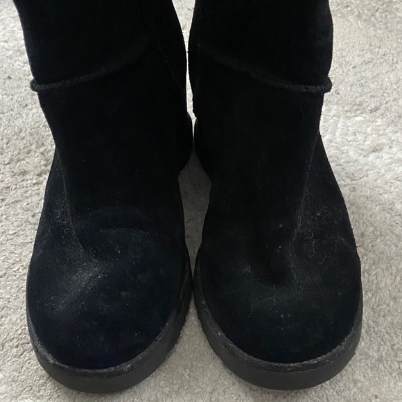 Ugg Classic Femme Short Wedge Boot - Picture 3 of 11